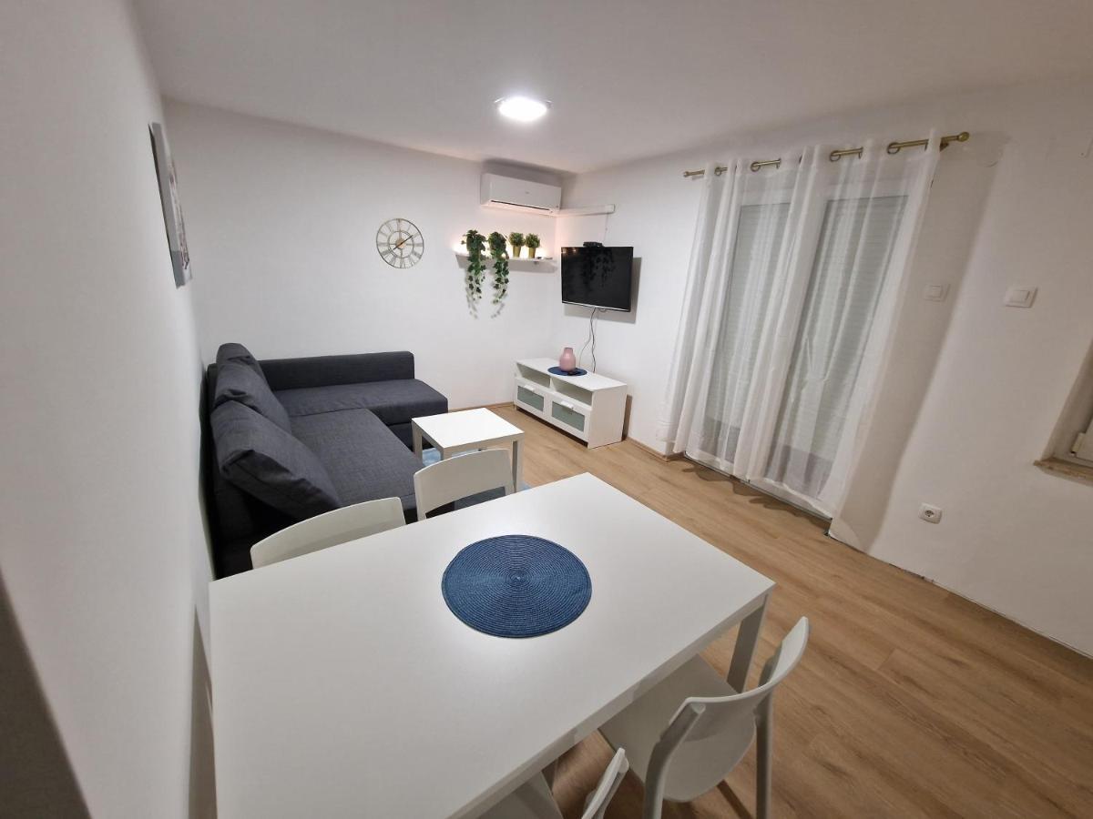 Goya - Selce Apartment Luaran gambar